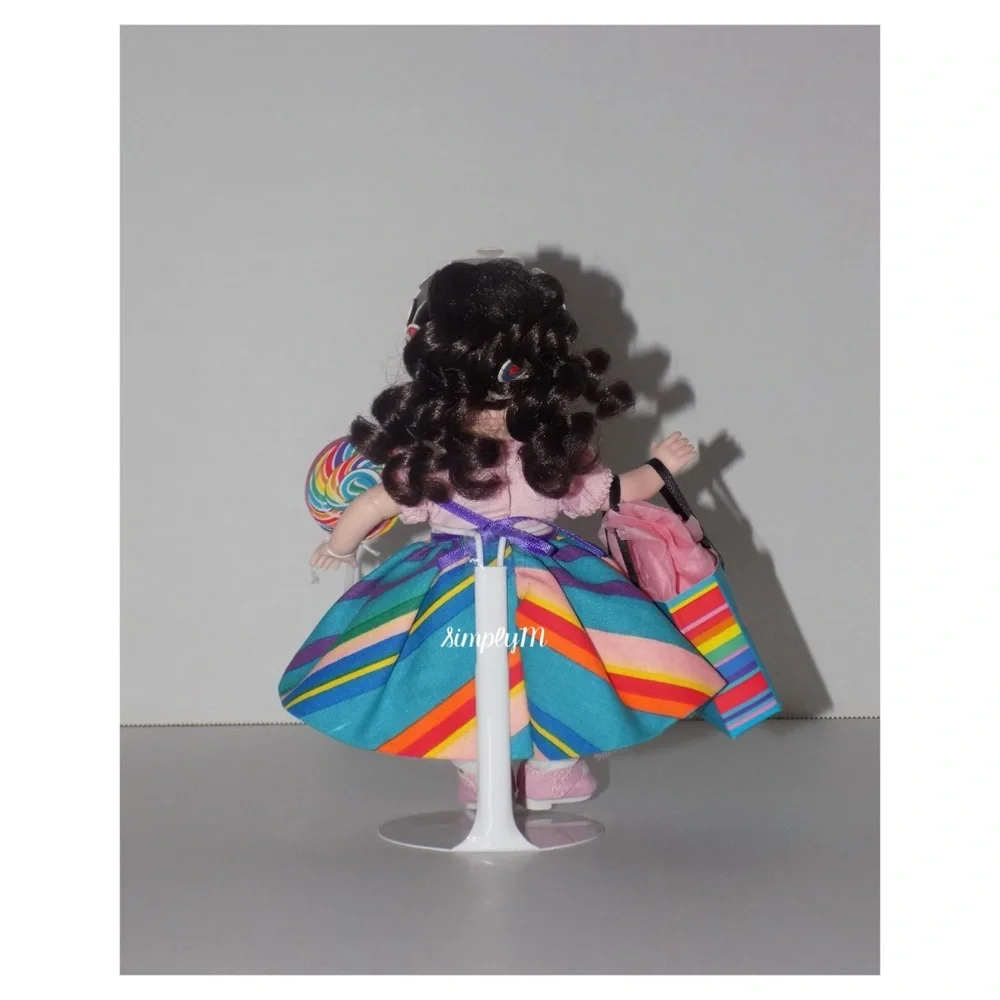 Madame Alexander Dylan’s Candy Bar The Wizard of Oz Doll - Picture 7 of 9